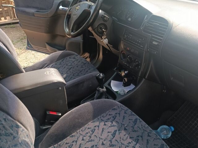 Синій Опель Зафіра, об'ємом двигуна 1.8 л та пробігом 270 тис. км за 2400 $, фото 5 на Automoto.ua