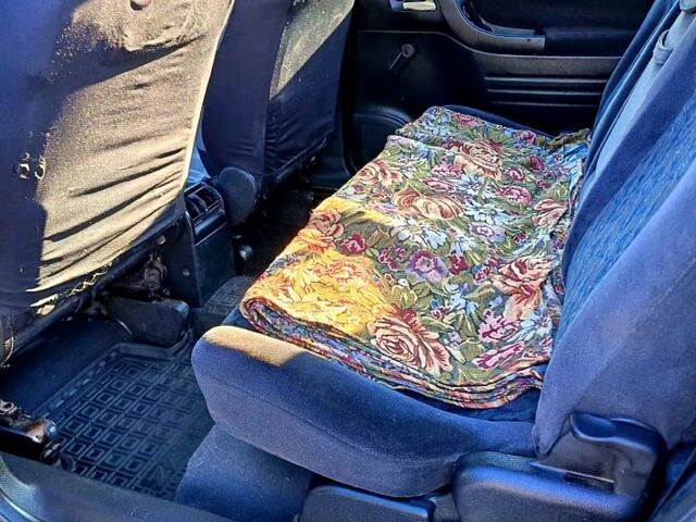 Синий Опель Зафира, объемом двигателя 2 л и пробегом 390 тыс. км за 3000 $, фото 5 на Automoto.ua