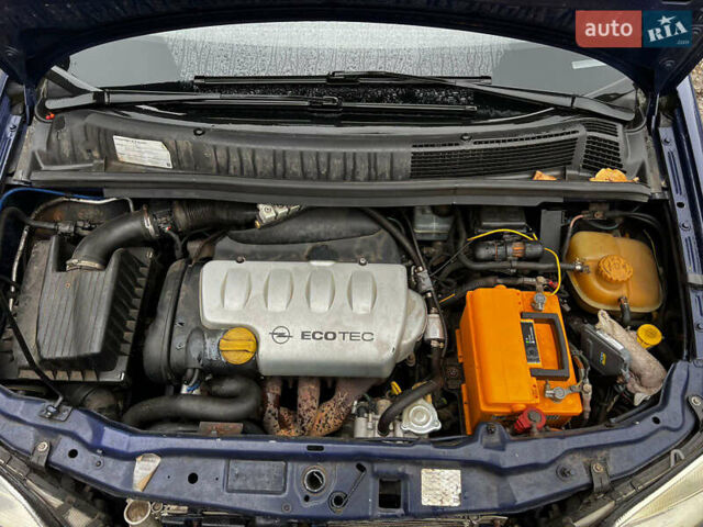 Синий Опель Зафира, объемом двигателя 1.8 л и пробегом 240 тыс. км за 3700 $, фото 12 на Automoto.ua