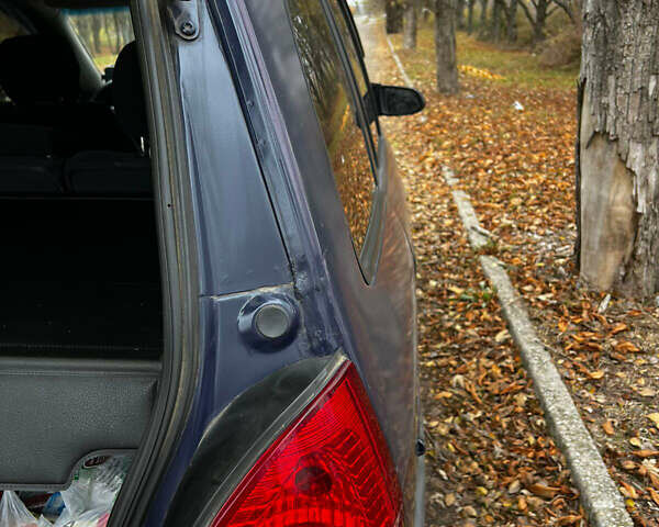 Синий Опель Зафира, объемом двигателя 1.8 л и пробегом 240 тыс. км за 3700 $, фото 5 на Automoto.ua