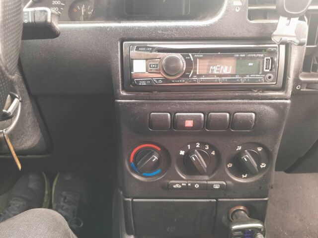 Синій Опель Зафіра, об'ємом двигуна 2 л та пробігом 320 тис. км за 3350 $, фото 8 на Automoto.ua