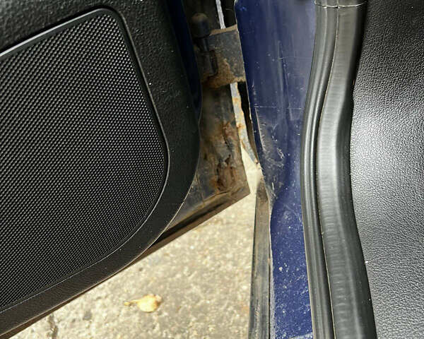 Синий Опель Зафира, объемом двигателя 1.8 л и пробегом 240 тыс. км за 3700 $, фото 7 на Automoto.ua