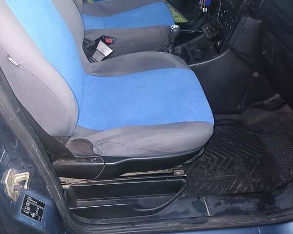 Синий Опель Зафира, объемом двигателя 2 л и пробегом 361 тыс. км за 2500 $, фото 3 на Automoto.ua