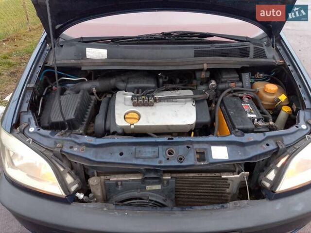 Синий Опель Зафира, объемом двигателя 1.6 л и пробегом 600 тыс. км за 2550 $, фото 3 на Automoto.ua