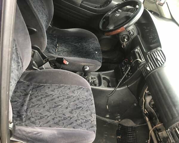 Синий Опель Зафира, объемом двигателя 2 л и пробегом 350 тыс. км за 3600 $, фото 11 на Automoto.ua