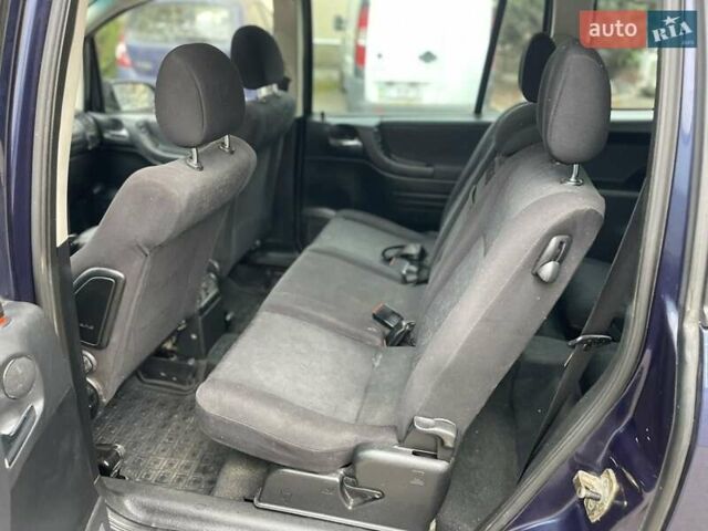 Синий Опель Зафира, объемом двигателя 1.6 л и пробегом 290 тыс. км за 2900 $, фото 13 на Automoto.ua