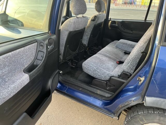 Синий Опель Зафира, объемом двигателя 2 л и пробегом 300 тыс. км за 3000 $, фото 12 на Automoto.ua