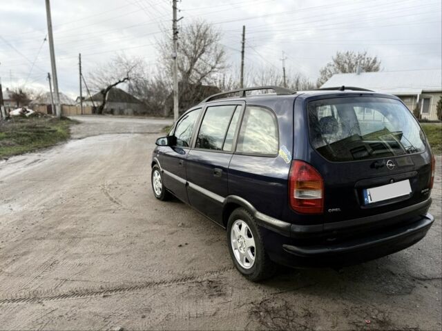 Синий Опель Зафира, объемом двигателя 2 л и пробегом 200 тыс. км за 1950 $, фото 6 на Automoto.ua