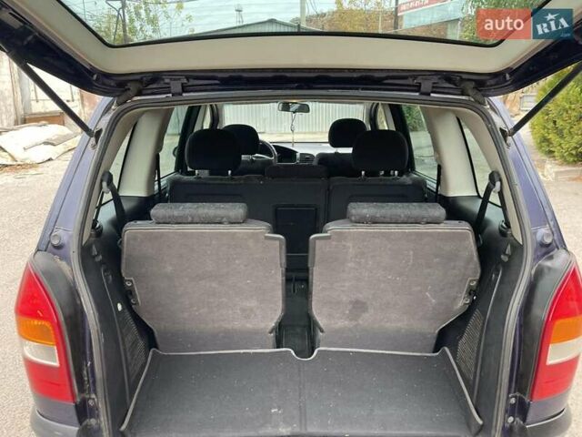 Синий Опель Зафира, объемом двигателя 1.6 л и пробегом 290 тыс. км за 2900 $, фото 17 на Automoto.ua