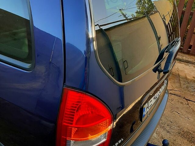 Синій Опель Зафіра, об'ємом двигуна 2 л та пробігом 330 тис. км за 4100 $, фото 6 на Automoto.ua