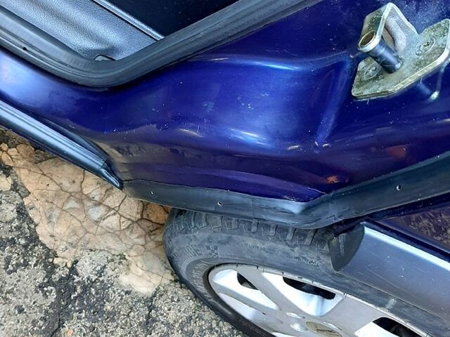 Синій Опель Зафіра, об'ємом двигуна 2 л та пробігом 330 тис. км за 4100 $, фото 5 на Automoto.ua