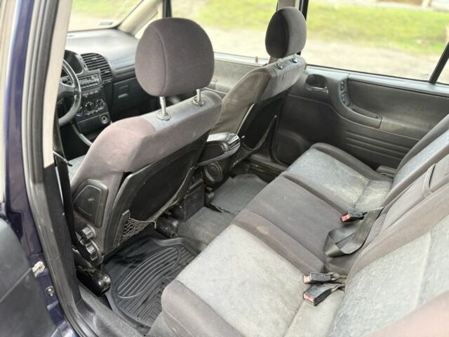 Синий Опель Зафира, объемом двигателя 2 л и пробегом 200 тыс. км за 1950 $, фото 11 на Automoto.ua