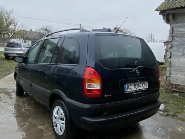 Синий Опель Зафира, объемом двигателя 1.8 л и пробегом 350 тыс. км за 3450 $, фото 2 на Automoto.ua