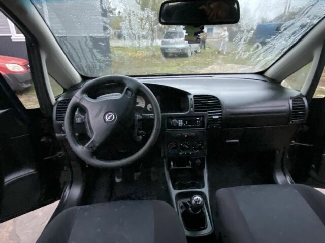 Синий Опель Зафира, объемом двигателя 1.8 л и пробегом 350 тыс. км за 3450 $, фото 5 на Automoto.ua