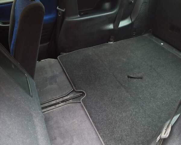 Синий Опель Зафира, объемом двигателя 2.2 л и пробегом 312 тыс. км за 4000 $, фото 9 на Automoto.ua