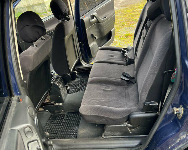 Синий Опель Зафира, объемом двигателя 2 л и пробегом 343 тыс. км за 3400 $, фото 9 на Automoto.ua