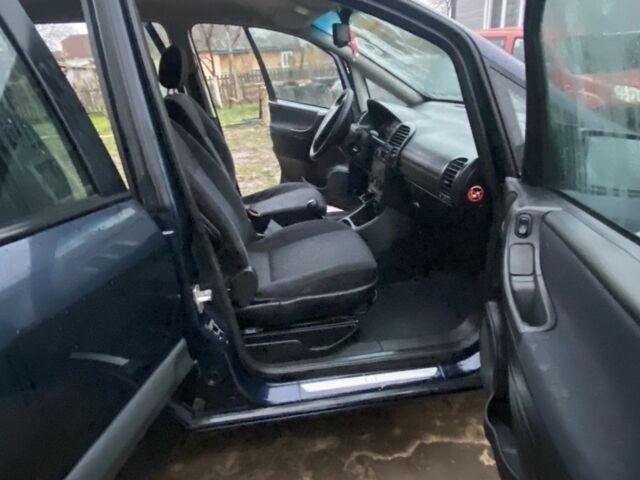 Синий Опель Зафира, объемом двигателя 1.8 л и пробегом 350 тыс. км за 3450 $, фото 6 на Automoto.ua