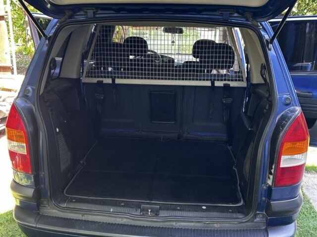 Синій Опель Зафіра, об'ємом двигуна 1.8 л та пробігом 350 тис. км за 3850 $, фото 6 на Automoto.ua