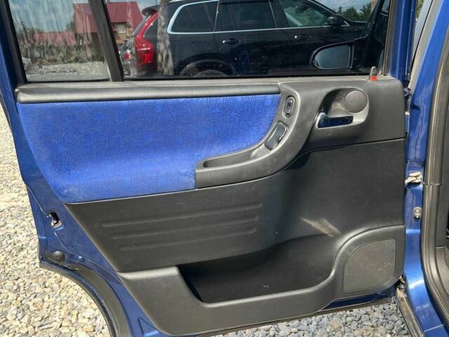 Синий Опель Зафира, объемом двигателя 1.8 л и пробегом 357 тыс. км за 4000 $, фото 14 на Automoto.ua