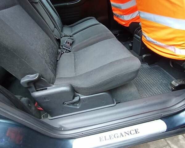 Синий Опель Зафира, объемом двигателя 1.6 л и пробегом 270 тыс. км за 4000 $, фото 33 на Automoto.ua