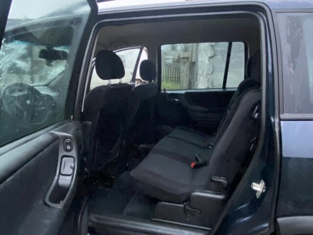 Синий Опель Зафира, объемом двигателя 1.8 л и пробегом 350 тыс. км за 3450 $, фото 4 на Automoto.ua