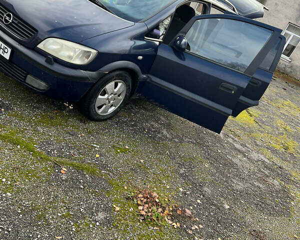 Синий Опель Зафира, объемом двигателя 2 л и пробегом 343 тыс. км за 3400 $, фото 3 на Automoto.ua