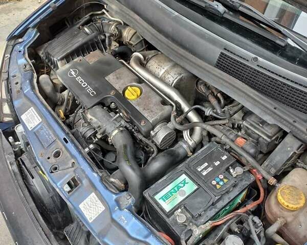 Синий Опель Зафира, объемом двигателя 2.2 л и пробегом 312 тыс. км за 4000 $, фото 12 на Automoto.ua