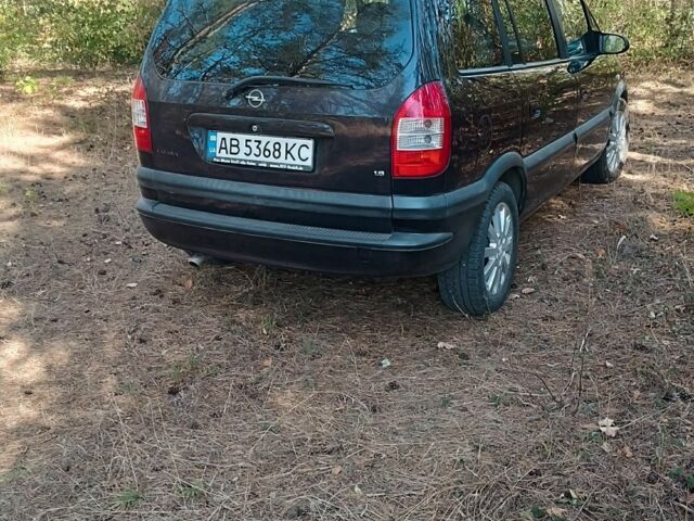 Синий Опель Зафира, объемом двигателя 1.8 л и пробегом 221 тыс. км за 4400 $, фото 1 на Automoto.ua