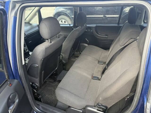 Синій Опель Зафіра, об'ємом двигуна 2.2 л та пробігом 350 тис. км за 3200 $, фото 7 на Automoto.ua