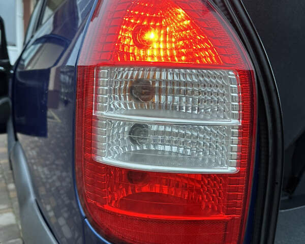 Синий Опель Зафира, объемом двигателя 1.6 л и пробегом 230 тыс. км за 3650 $, фото 87 на Automoto.ua