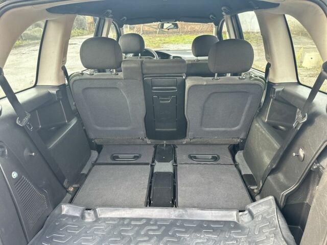 Синий Опель Зафира, объемом двигателя 1.8 л и пробегом 267 тыс. км за 4300 $, фото 4 на Automoto.ua