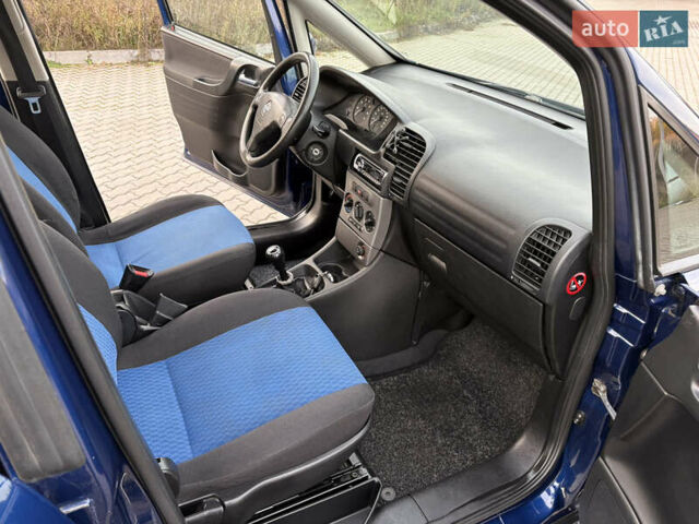 Синий Опель Зафира, объемом двигателя 1.8 л и пробегом 231 тыс. км за 3950 $, фото 5 на Automoto.ua