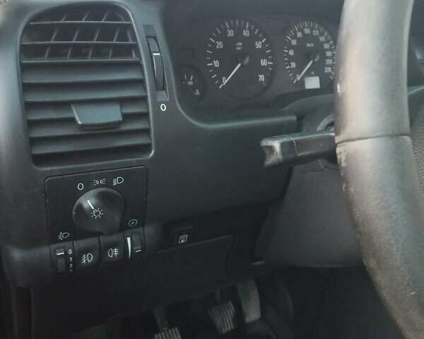 Синий Опель Зафира, объемом двигателя 1.8 л и пробегом 260 тыс. км за 4500 $, фото 4 на Automoto.ua