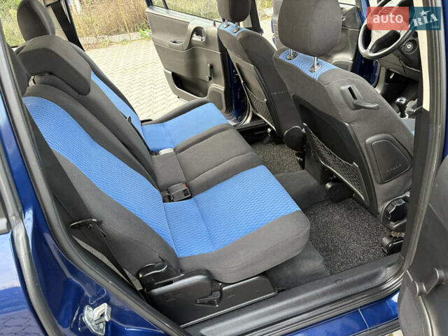 Синий Опель Зафира, объемом двигателя 1.8 л и пробегом 231 тыс. км за 3950 $, фото 21 на Automoto.ua