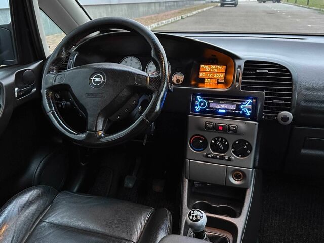 Синий Опель Зафира, объемом двигателя 2.2 л и пробегом 379 тыс. км за 3990 $, фото 13 на Automoto.ua