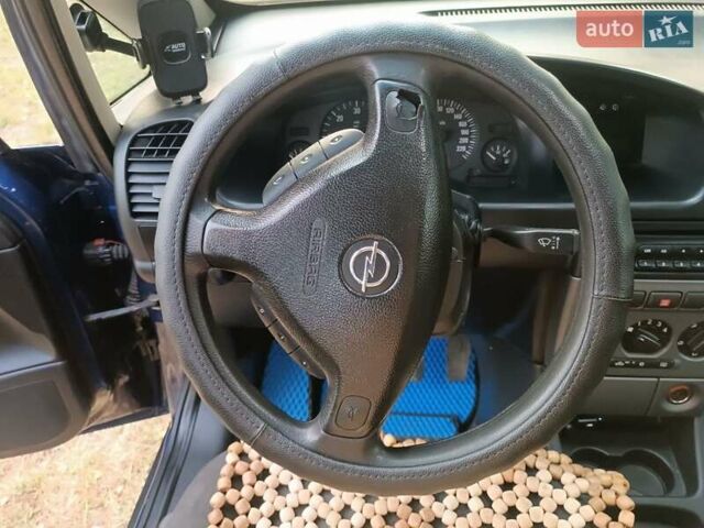 Синій Опель Зафіра, об'ємом двигуна 0 л та пробігом 260 тис. км за 4800 $, фото 7 на Automoto.ua