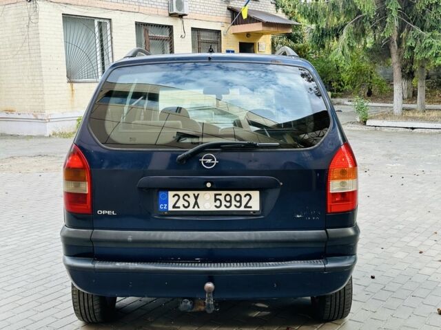 Синий Опель Зафира, объемом двигателя 2 л и пробегом 200 тыс. км за 1950 $, фото 5 на Automoto.ua