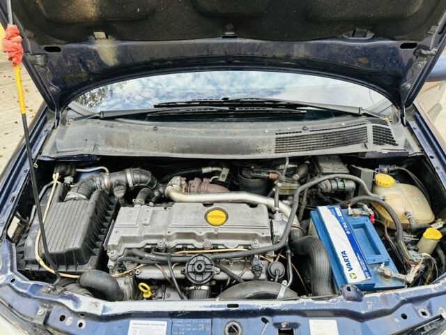 Синий Опель Зафира, объемом двигателя 2 л и пробегом 200 тыс. км за 1950 $, фото 13 на Automoto.ua