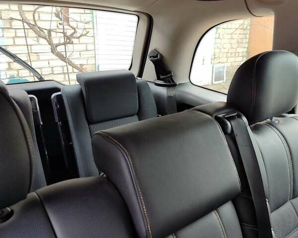 Синий Опель Зафира, объемом двигателя 2.2 л и пробегом 300 тыс. км за 4200 $, фото 1 на Automoto.ua