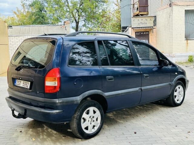 Синий Опель Зафира, объемом двигателя 2 л и пробегом 200 тыс. км за 1950 $, фото 10 на Automoto.ua