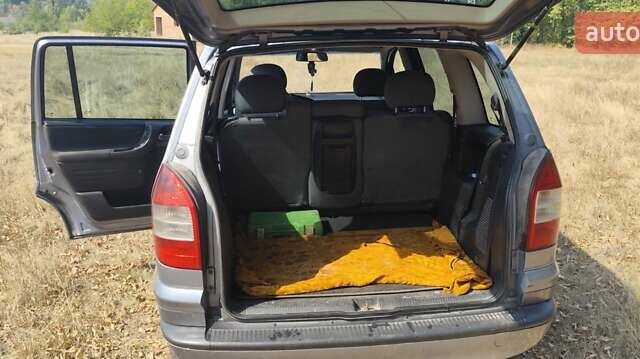 Синий Опель Зафира, объемом двигателя 2 л и пробегом 406 тыс. км за 4000 $, фото 8 на Automoto.ua