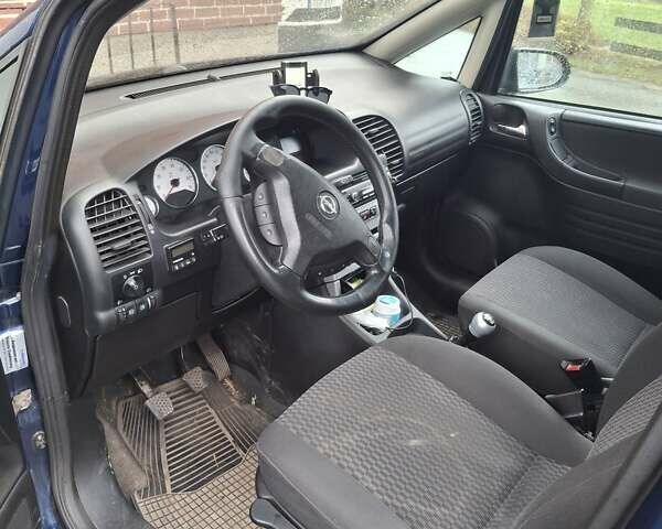 Синий Опель Зафира, объемом двигателя 1.8 л и пробегом 210 тыс. км за 4000 $, фото 6 на Automoto.ua