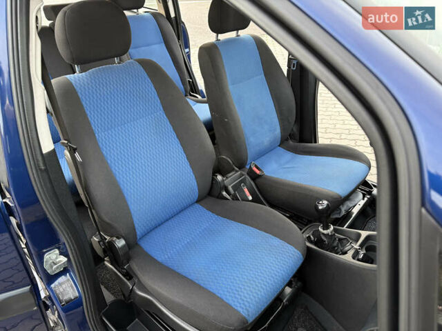 Синий Опель Зафира, объемом двигателя 1.8 л и пробегом 231 тыс. км за 3950 $, фото 23 на Automoto.ua