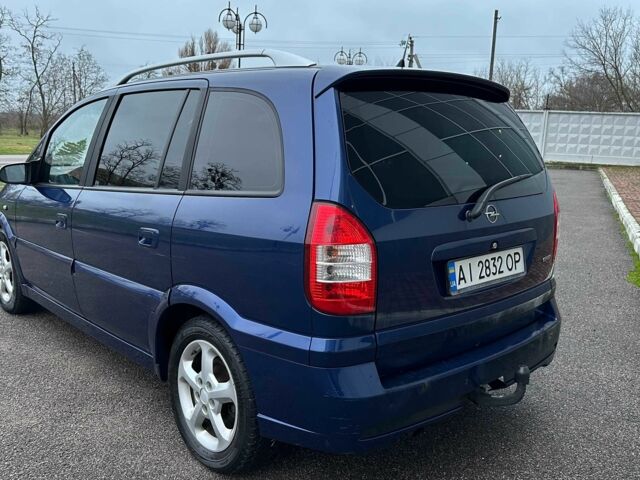 Синий Опель Зафира, объемом двигателя 2.2 л и пробегом 379 тыс. км за 3990 $, фото 5 на Automoto.ua