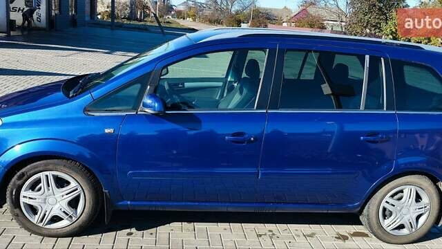 Опель Зафіра 2005 у Новоукраинке на Automoto.ua Синій Опель Зафіра, об'ємом двигуна 1.9 л та пробігом 225 тис. км за 4800 $, фото 45 на Automoto.ua