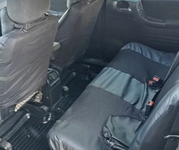 Синий Опель Зафира, объемом двигателя 1.8 л и пробегом 263 тыс. км за 4600 $, фото 4 на Automoto.ua