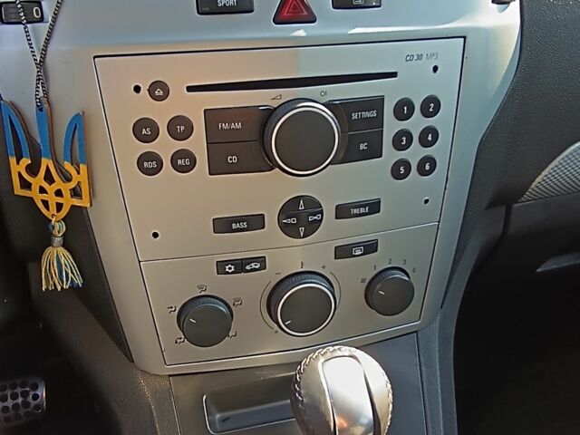 Синий Опель Зафира, объемом двигателя 1.9 л и пробегом 297 тыс. км за 5200 $, фото 8 на Automoto.ua