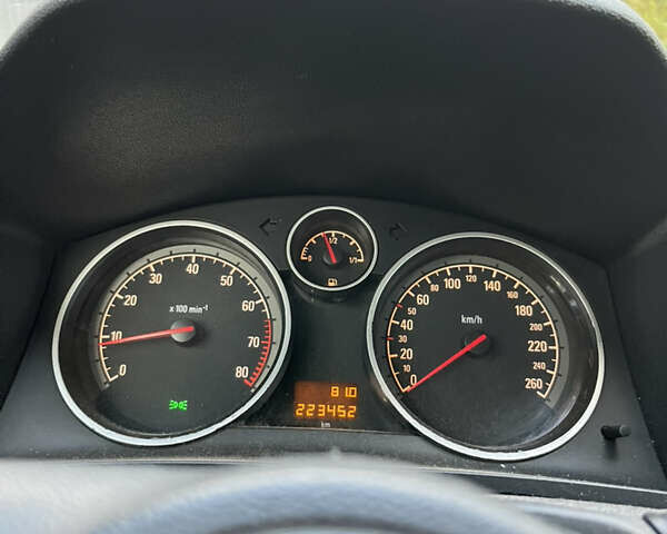 Синий Опель Зафира, объемом двигателя 1.6 л и пробегом 224 тыс. км за 5500 $, фото 5 на Automoto.ua