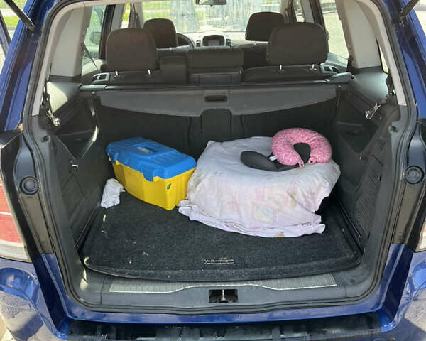 Синий Опель Зафира, объемом двигателя 1.6 л и пробегом 224 тыс. км за 5500 $, фото 13 на Automoto.ua