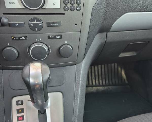 Синий Опель Зафира, объемом двигателя 1.9 л и пробегом 523 тыс. км за 6500 $, фото 7 на Automoto.ua